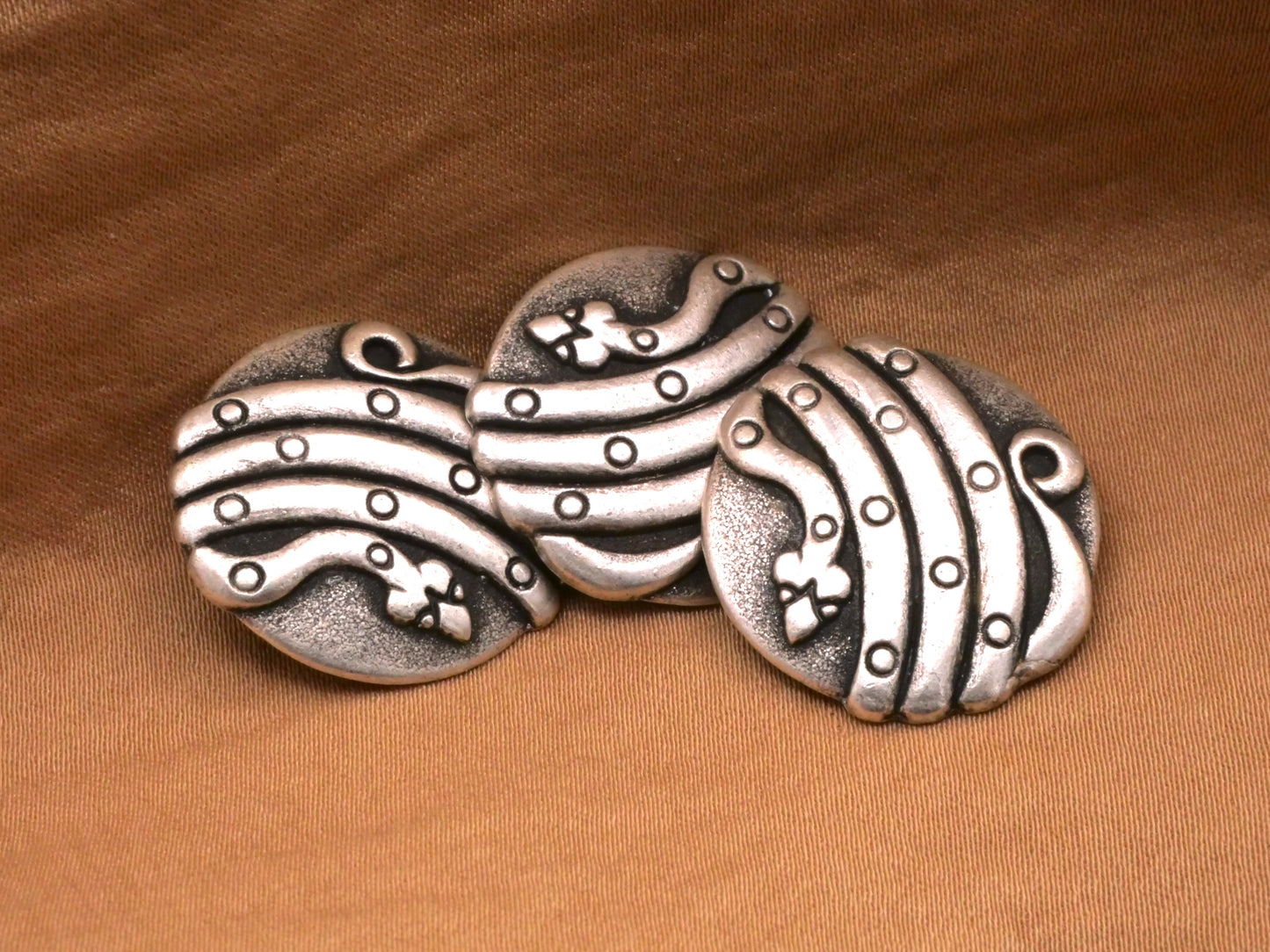 Snake Coiled Reptile Metal Animal Button 21x23mm