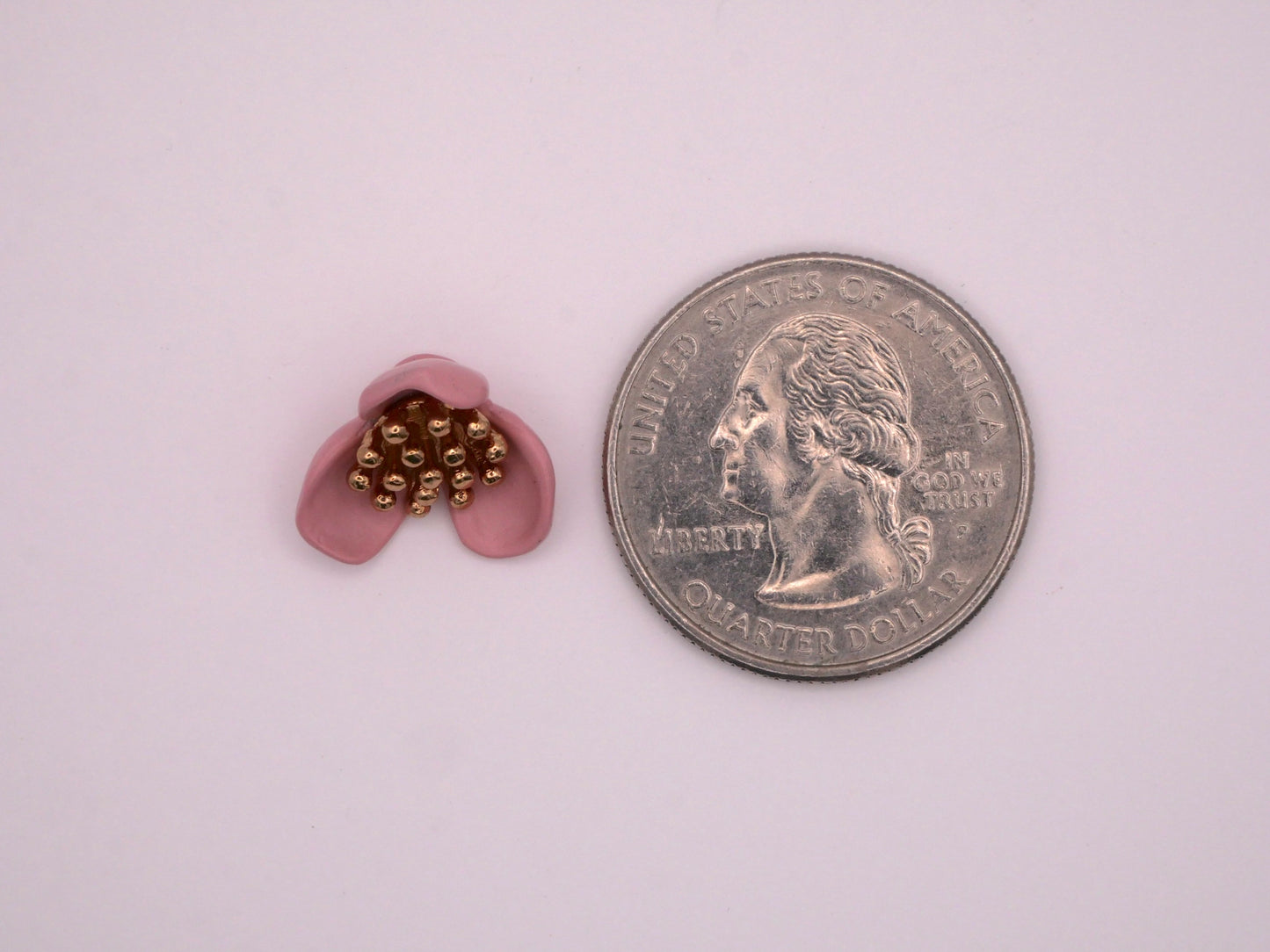 Trillium Flower Matte Pink Gold Metal Button 15mm