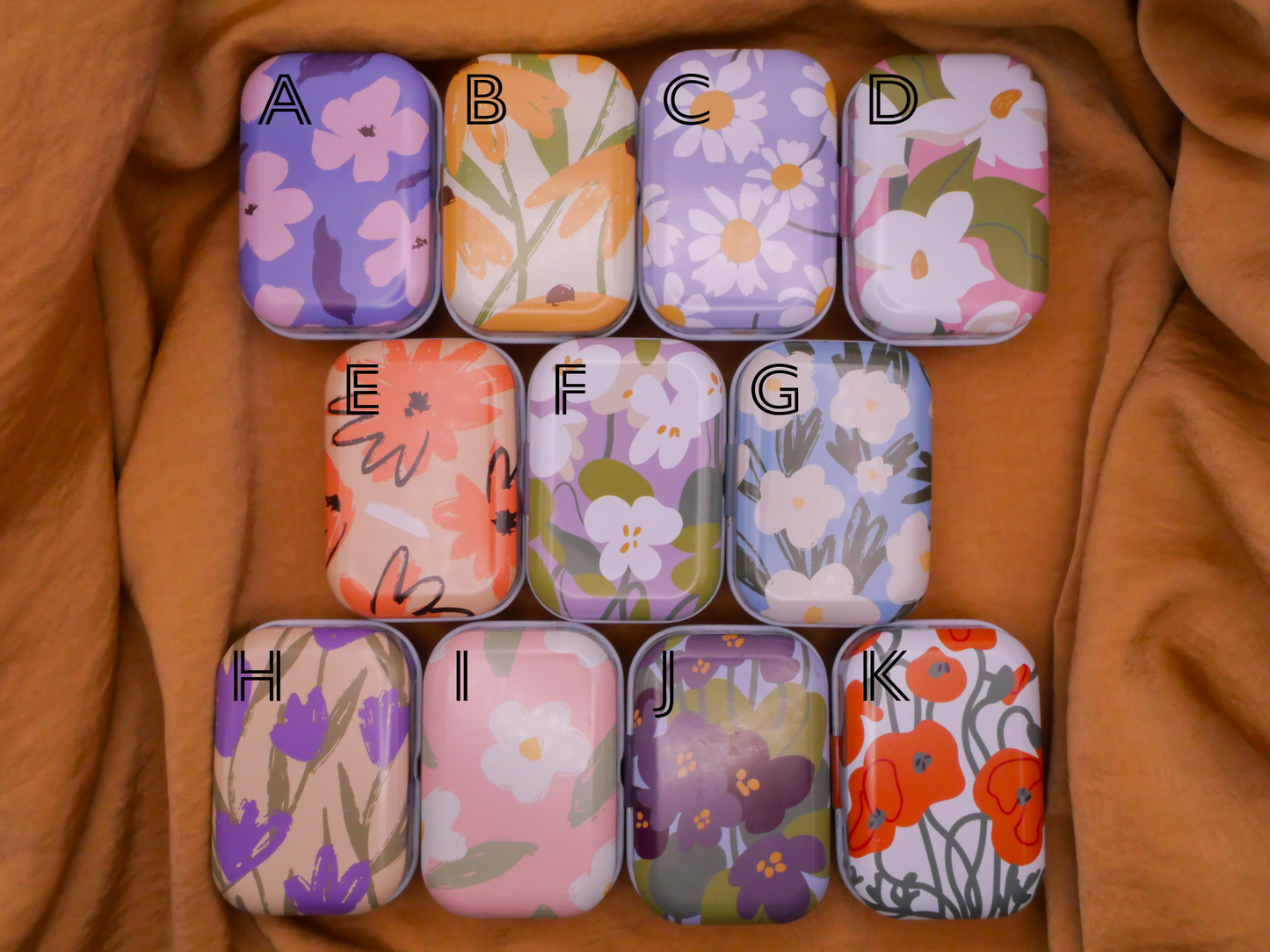 Flower Designs Needle Thread Buttons Sewing Kit Metal Tin Various 41x57mm