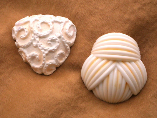 Abstract Creamsicle Vintage Plastic Button 38x42mm