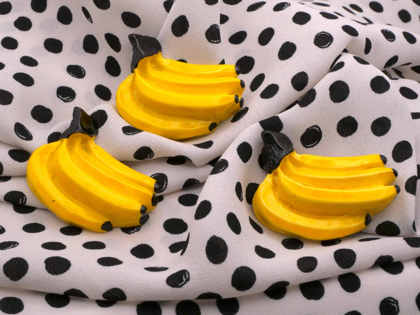 Banana Bunch Vintage Plastic Button 28x39mm