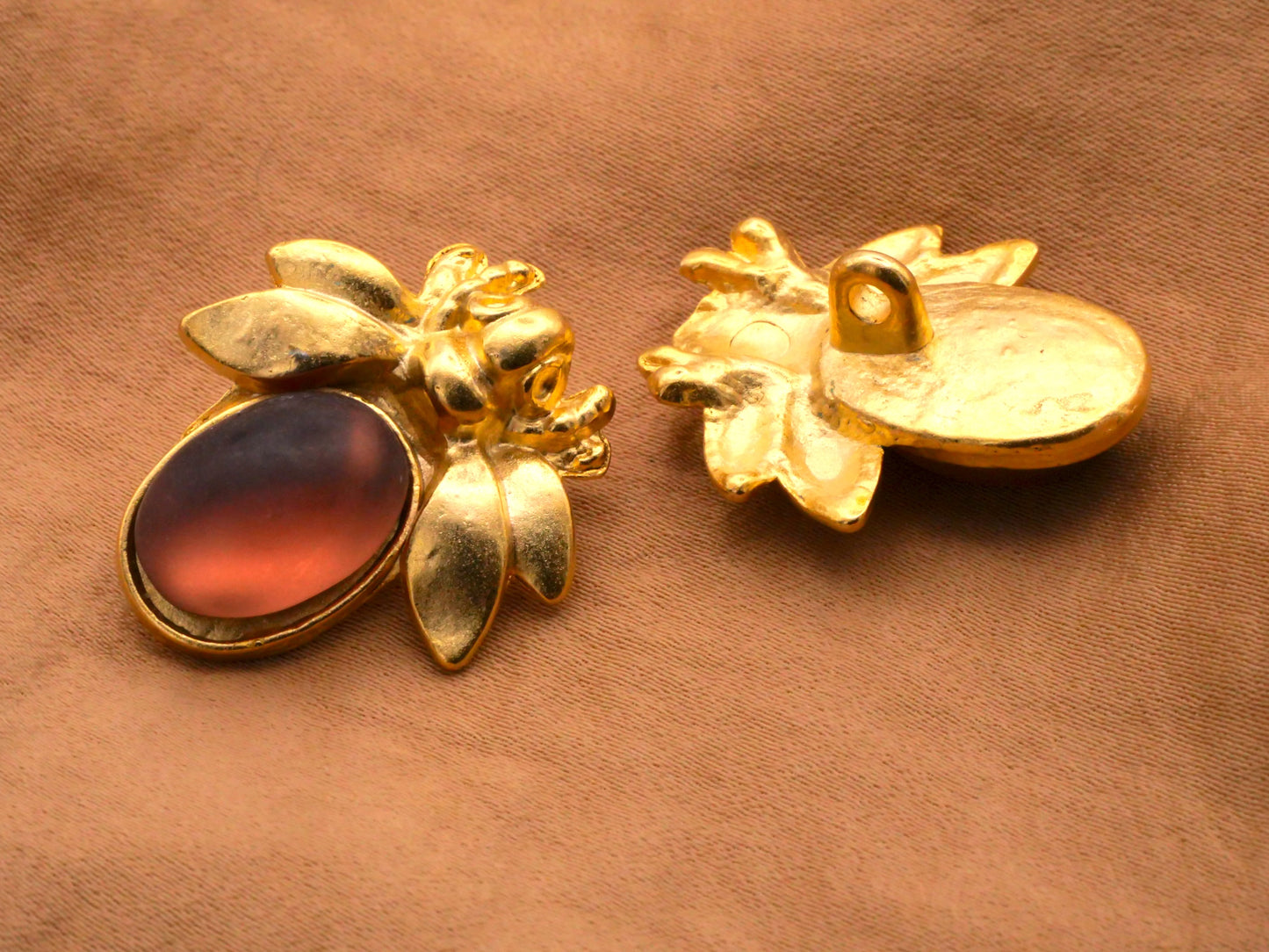 Bee Shiny Gold Matte Topaz Jewel Vintage Insect Button 23x26mm