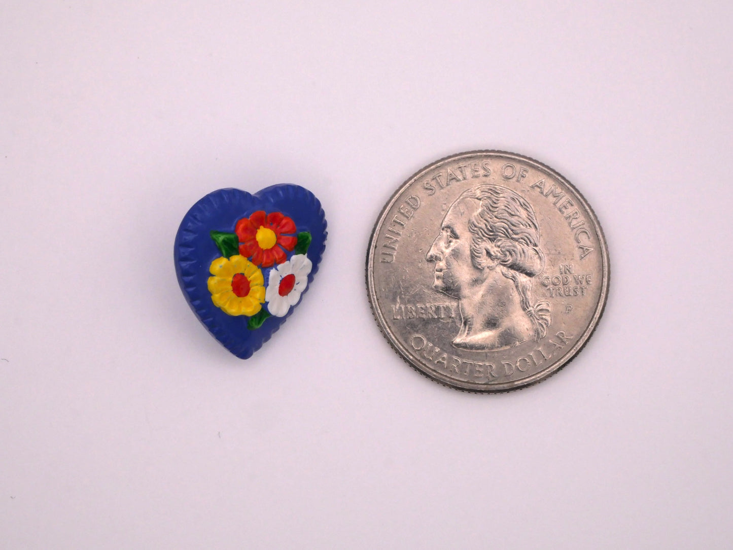 Trio of Flowers Blue Heart Plastic 18mm