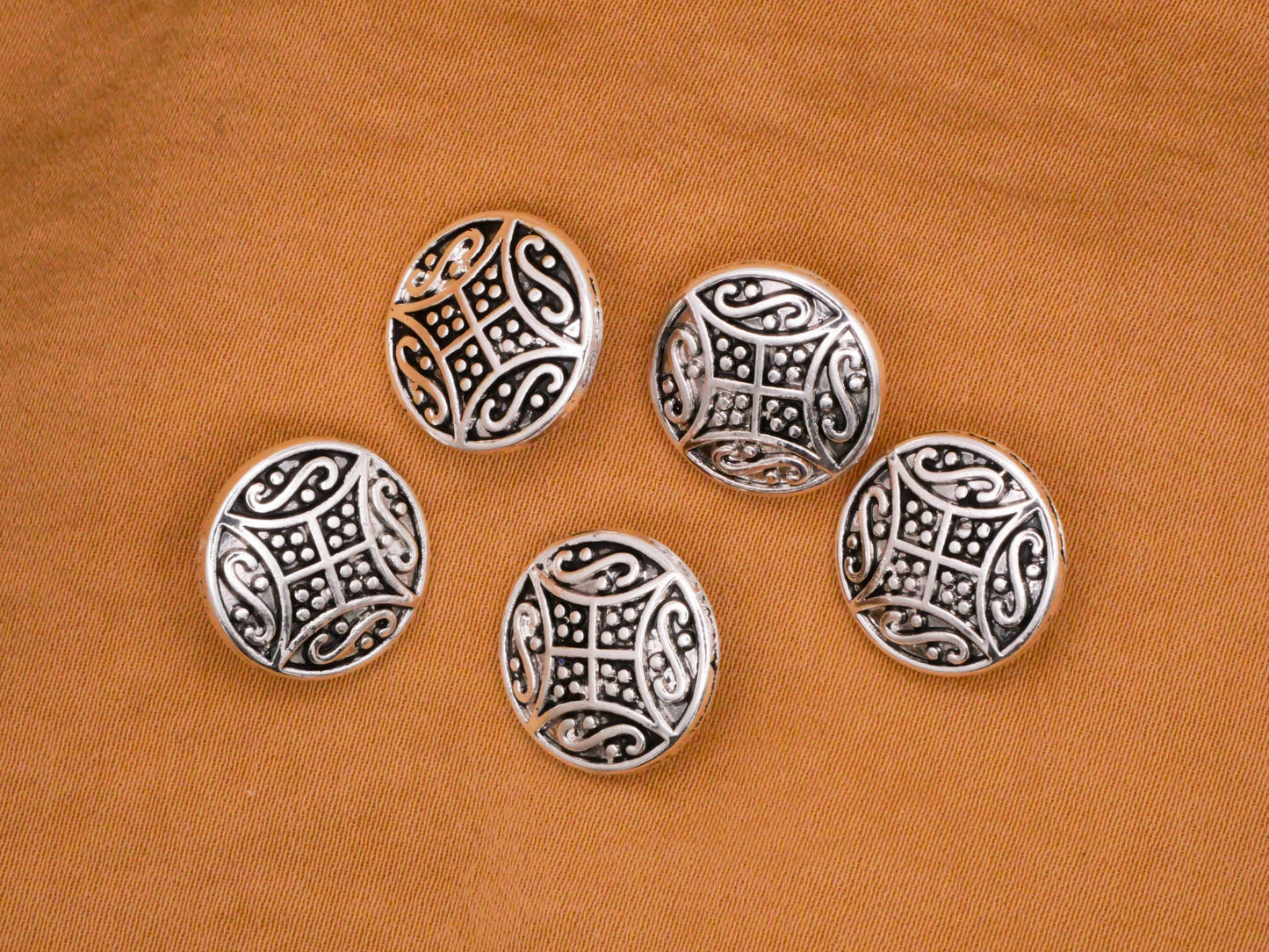 Celtic Look Diamond Scroll Design Silver Metal Button 14mm