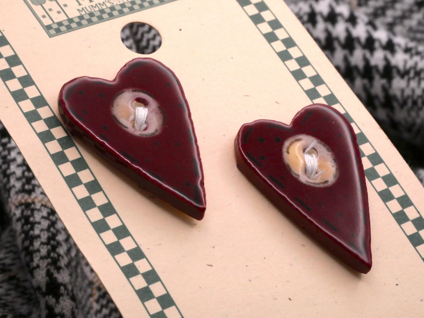 Ceramic Long Heart Hand-Painted Button 19x28mm