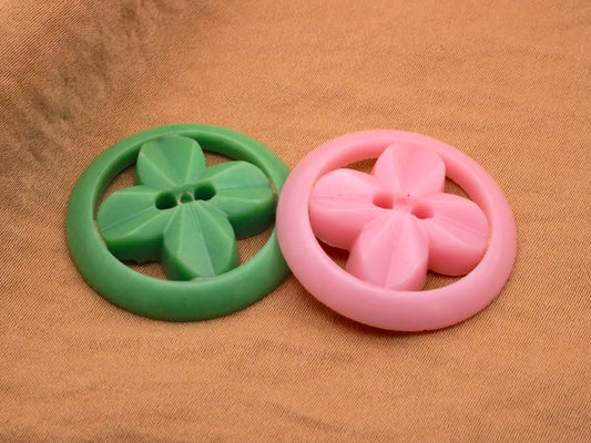 Clover Early Plastic Pink Green Button Various 27mm