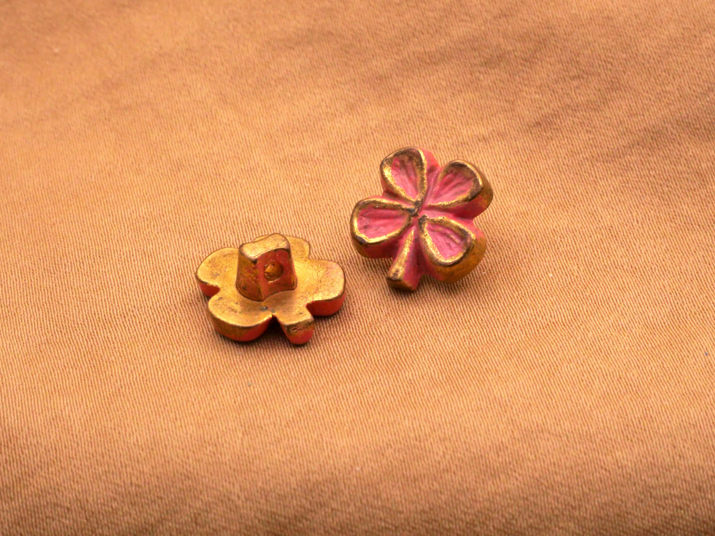 Clover Four Leaf Pink Shamrock Gold Metallized Plastic Button 13mm