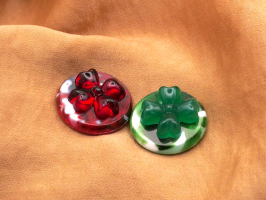 Clover Marbled Glass Red Green Various Button 20mm