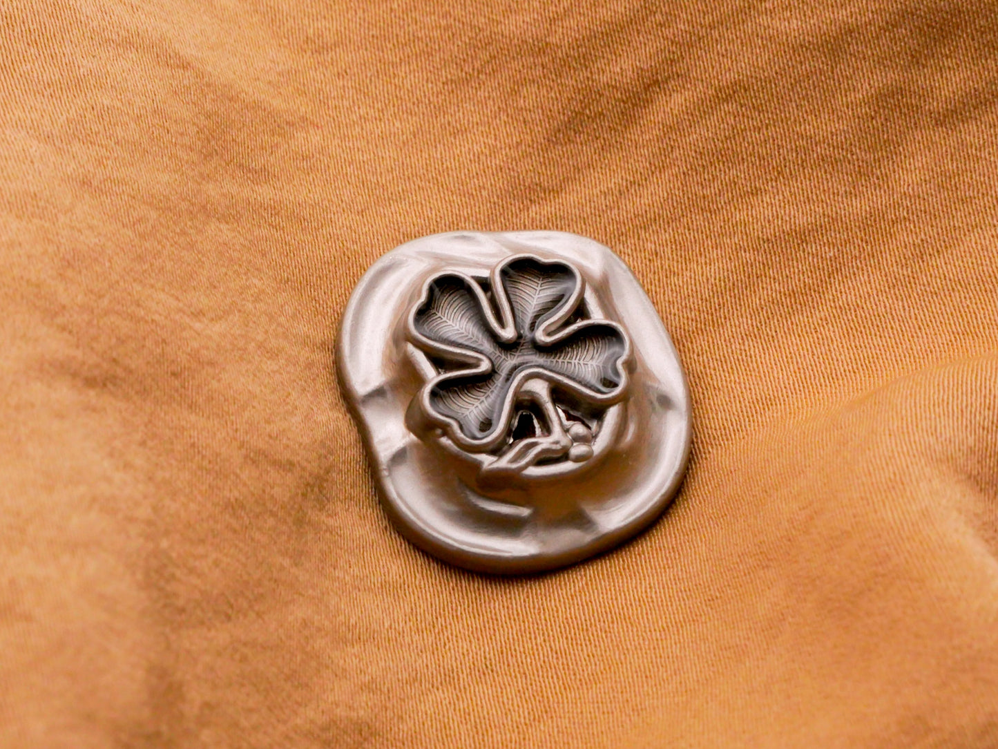 Clover Organic Shape Silver Metal Resin Button 21x23mm