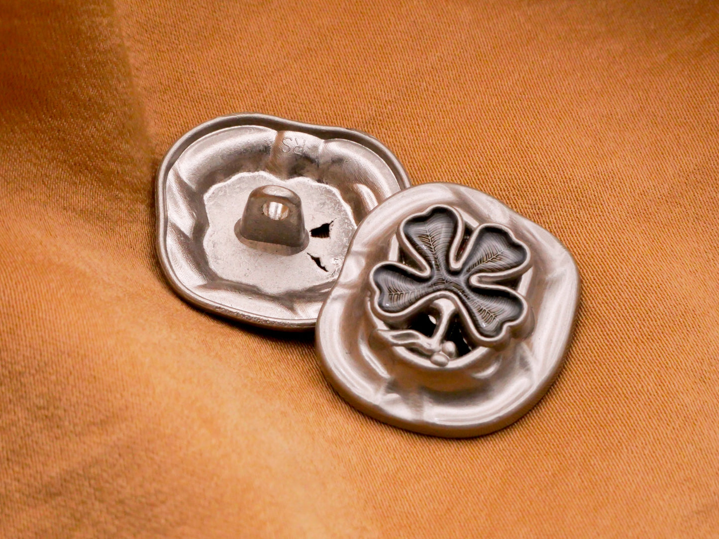 Clover Organic Shape Silver Metal Resin Button 21x23mm