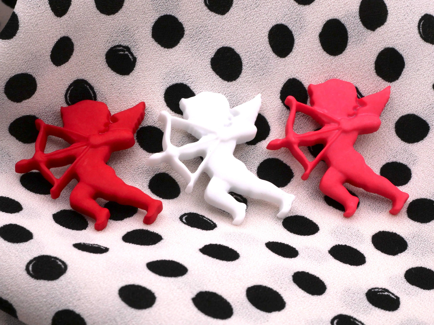 Cupids Cherub Plastic Set of Three Red Pink White 26x29mm