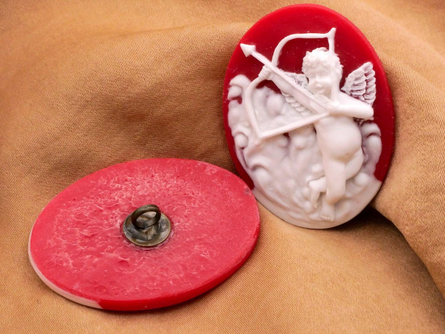 Cupid Cherub Resin Large Button White Red 30x40mm