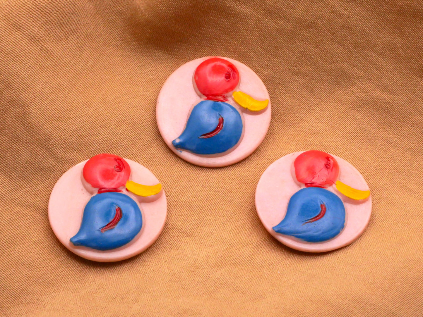 Duck Pink Blue Early Plastic Vintage Button 21mm