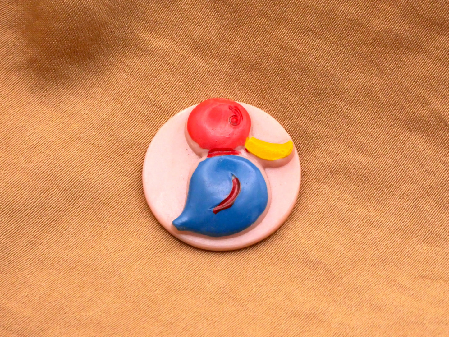 Duck Pink Blue Early Plastic Vintage Button 21mm