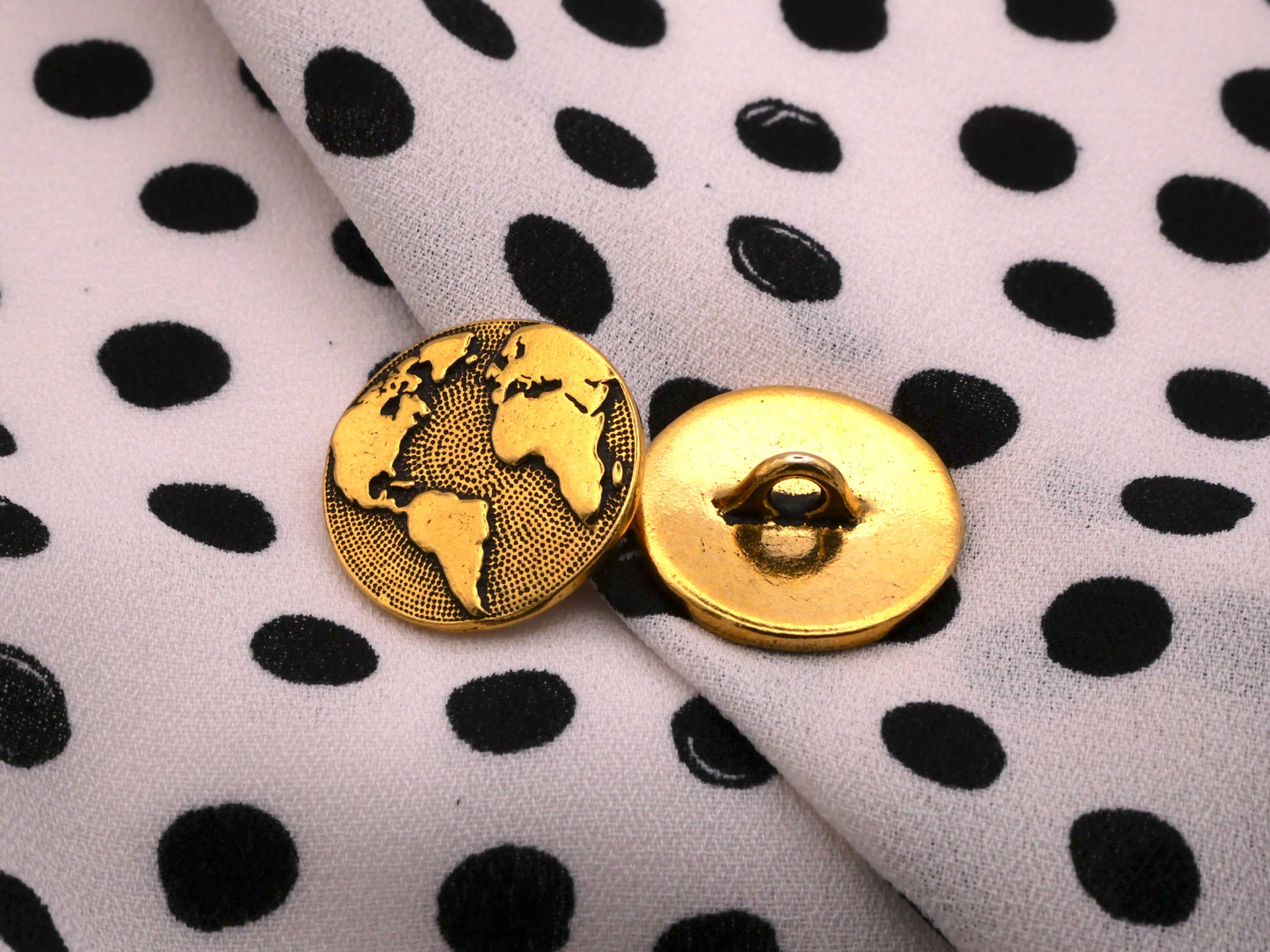 Earth Globe World Gold Metal Button 16mm