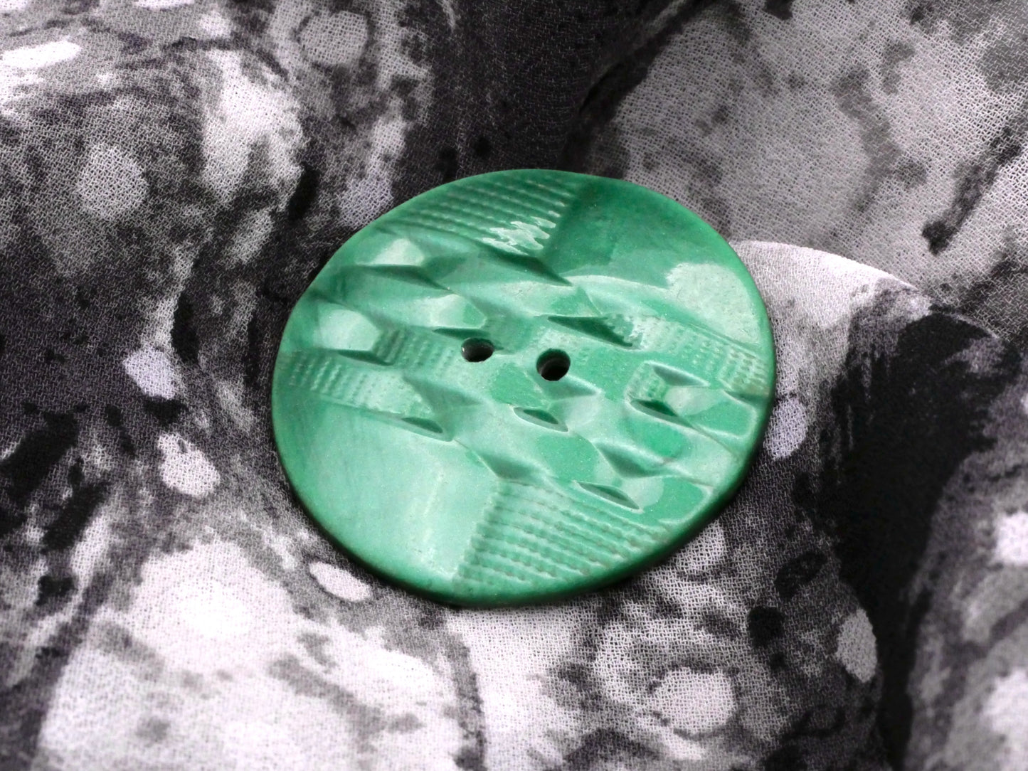 Emerald Green Wave Weave Early Plastic England Button 34mm