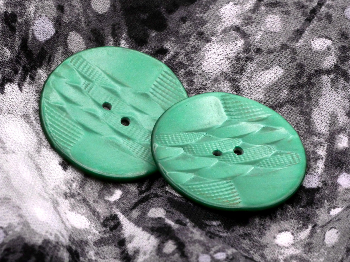 Emerald Green Wave Weave Early Plastic England Button 34mm