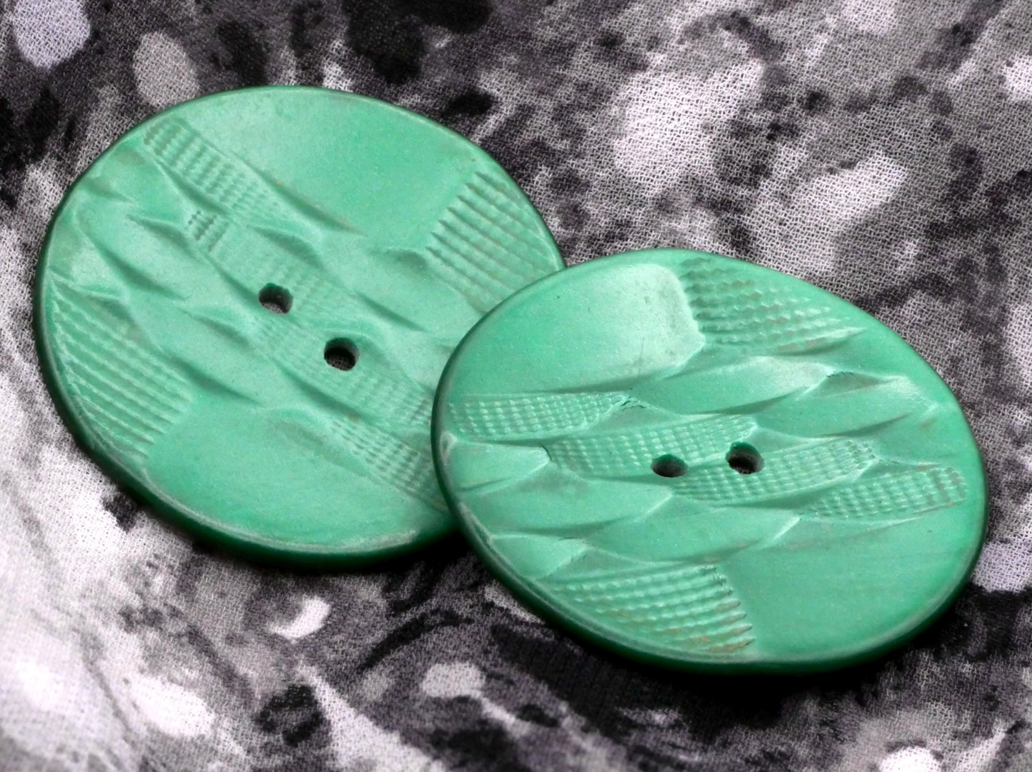 Emerald Green Wave Weave Early Plastic England Button 34mm
