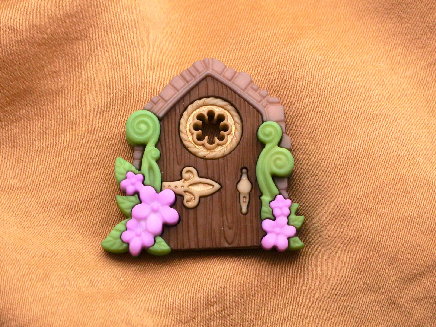 Fairy Hobbit Door Fairytale Folk Lore Plastic Button Various 31mm