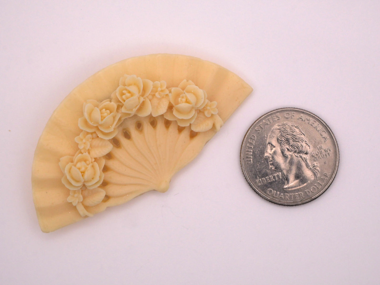 Roses Fan Ivory Resin Plastic Button 33x62mm