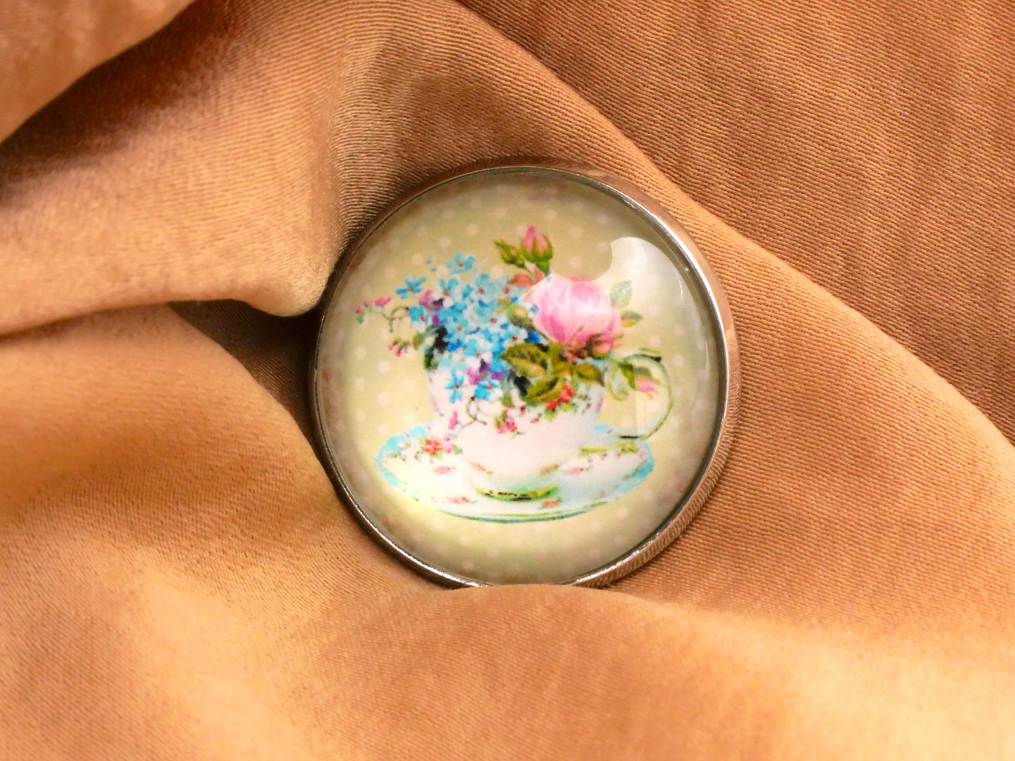 Flower Bouquet Teacup Glass Dome Button Set of Four 27mm