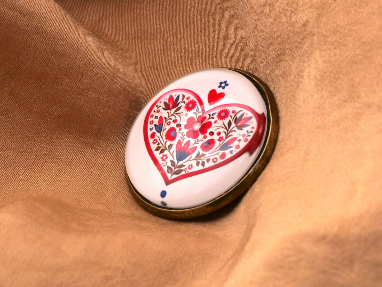 Folk Art Heart Glass Dome Metal Button 28mm