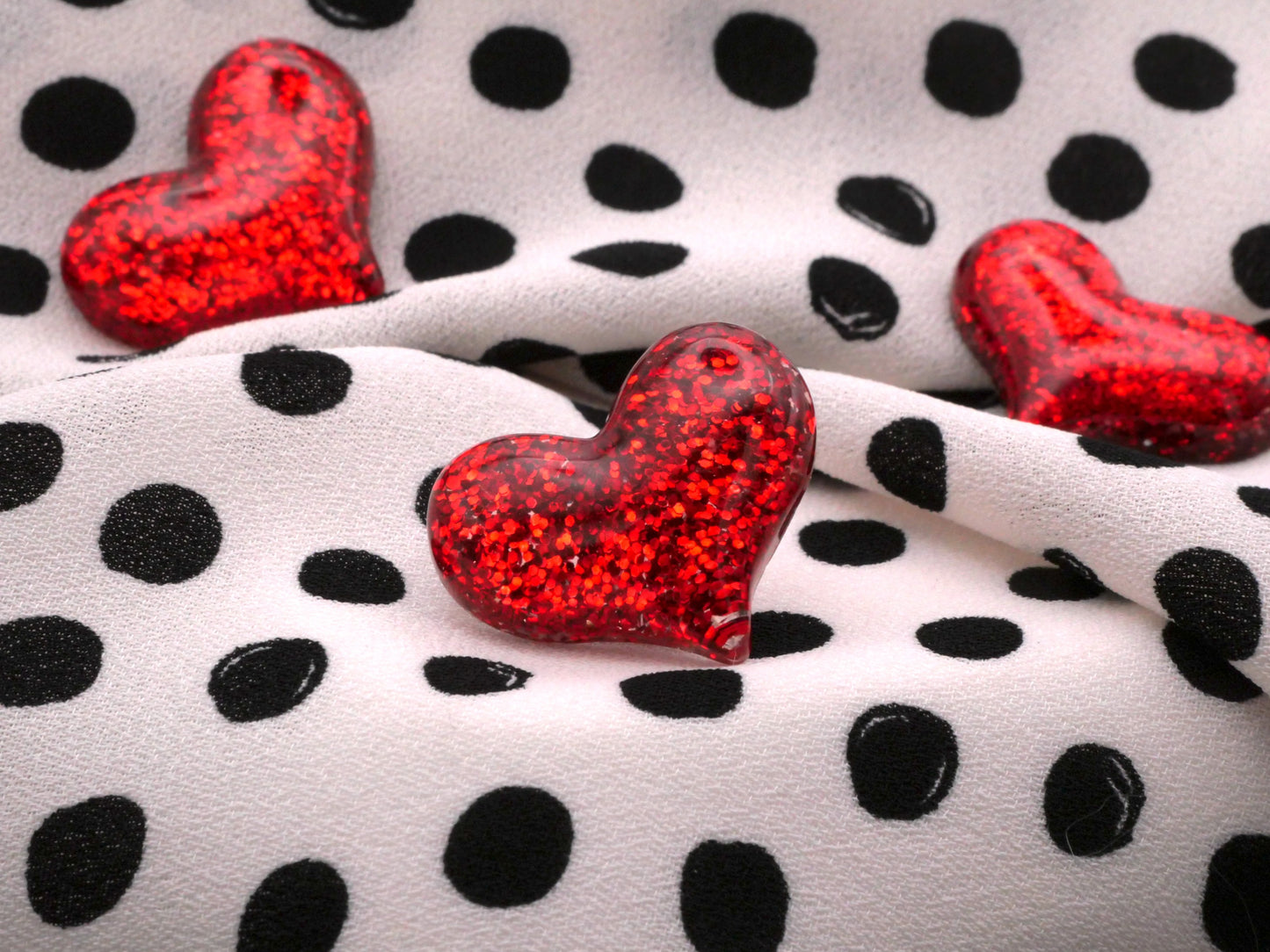 Red Glitter Heart Set of Three Resin Buttons 17x21mm