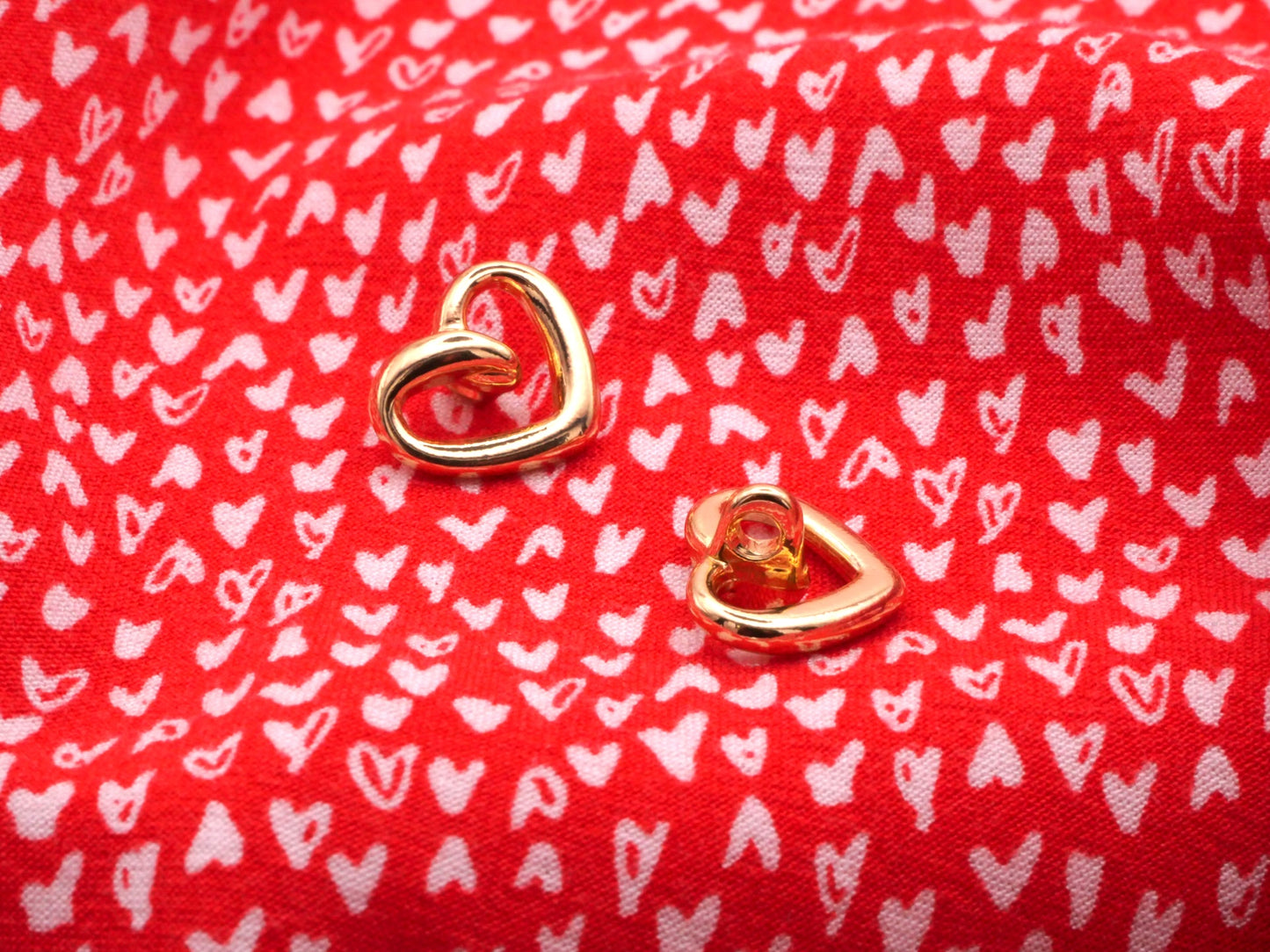 Loop Hearts Set of Five Silver Gold 11x13mm