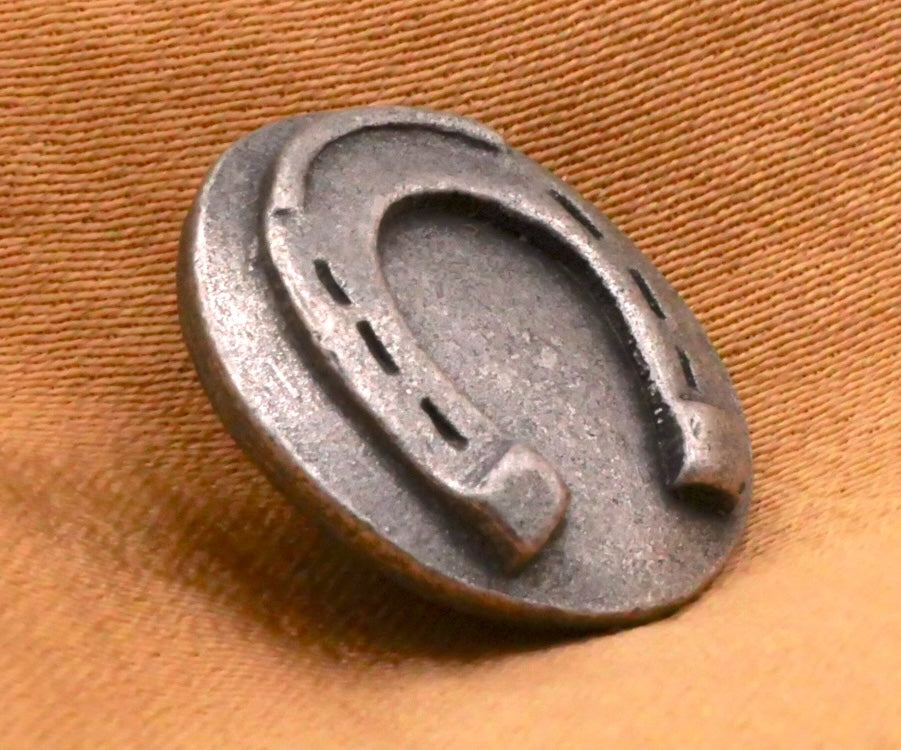 Horseshoe Antique Silver Color Metal Button 15x16mm