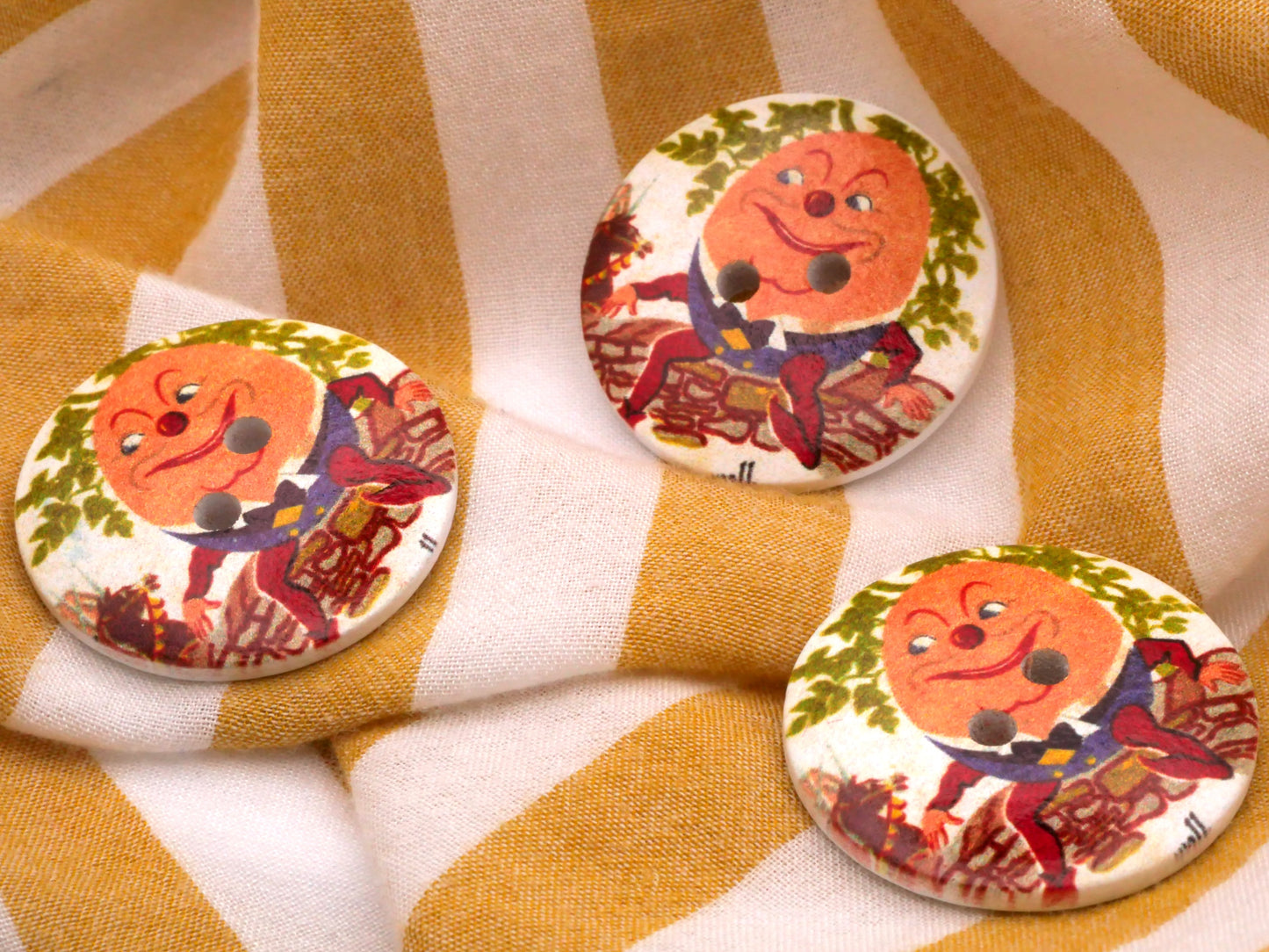 Humpty Dumpty Wood Nursery Rhyme Button 30mm