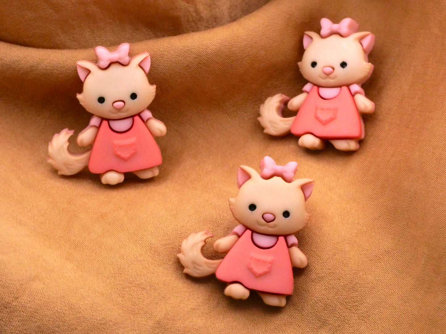 Kitty Cat Pink Dress Bow Plastic Button 23x26mm