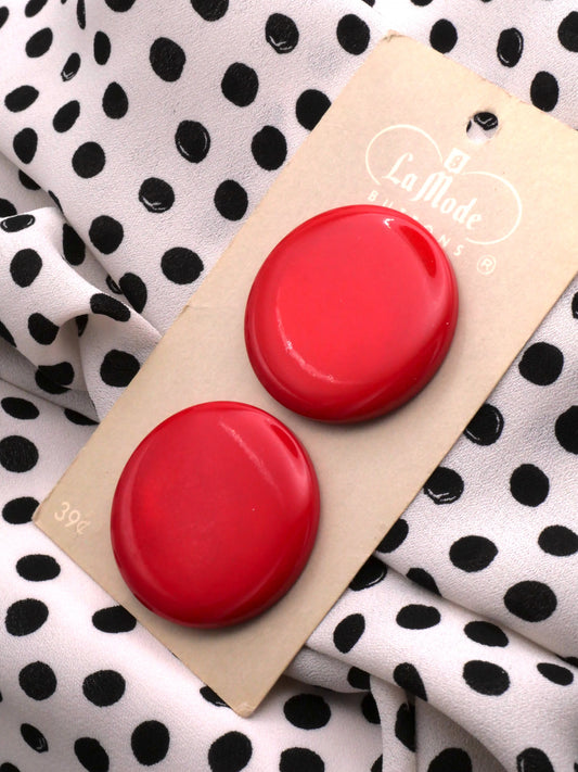 Carded Red Vintage La Mode Large Buttons 33mm