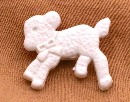 Lamb Sheep Plastic Shank Button 17x19mm