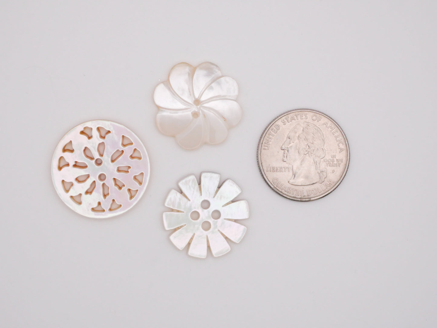 Mother of Pearl Flowers Set of Three 23-25mm