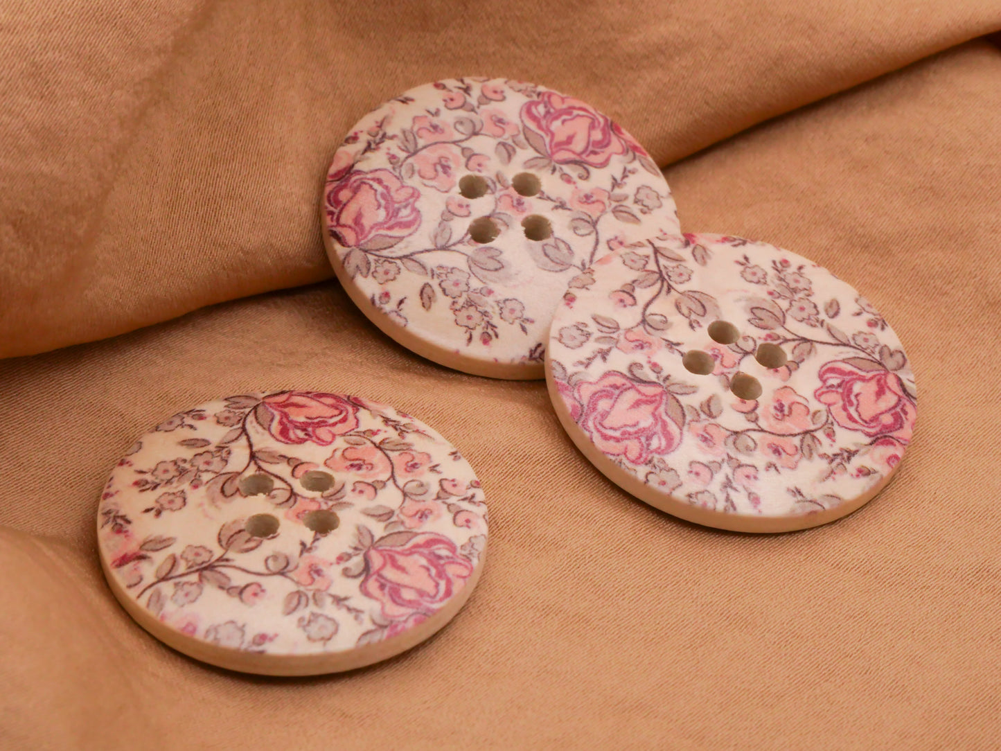 Rose Bush Pattern Wood Button 30mm