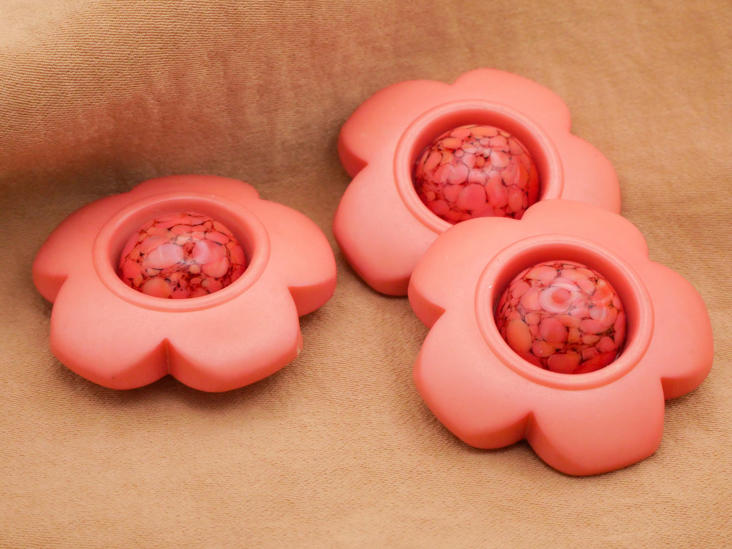 Daisy Peachy Pink Coral Glass Center Plastic Button 30mm