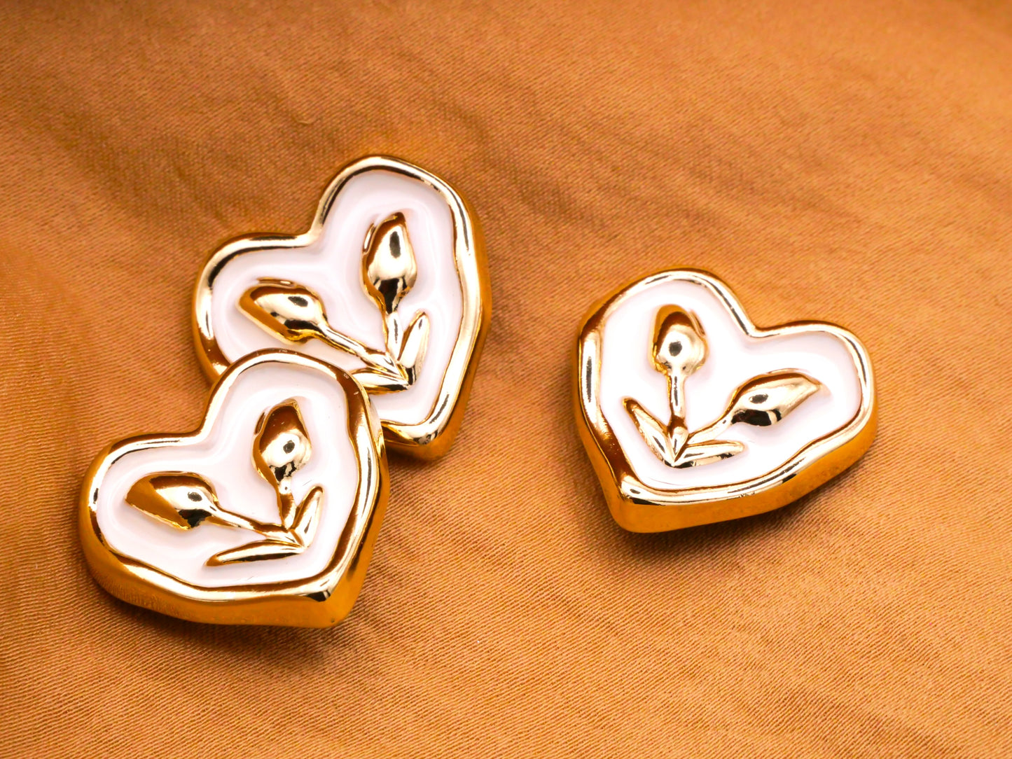 Heart Tulips Soft Gold Metal White Enamel Button 23mm