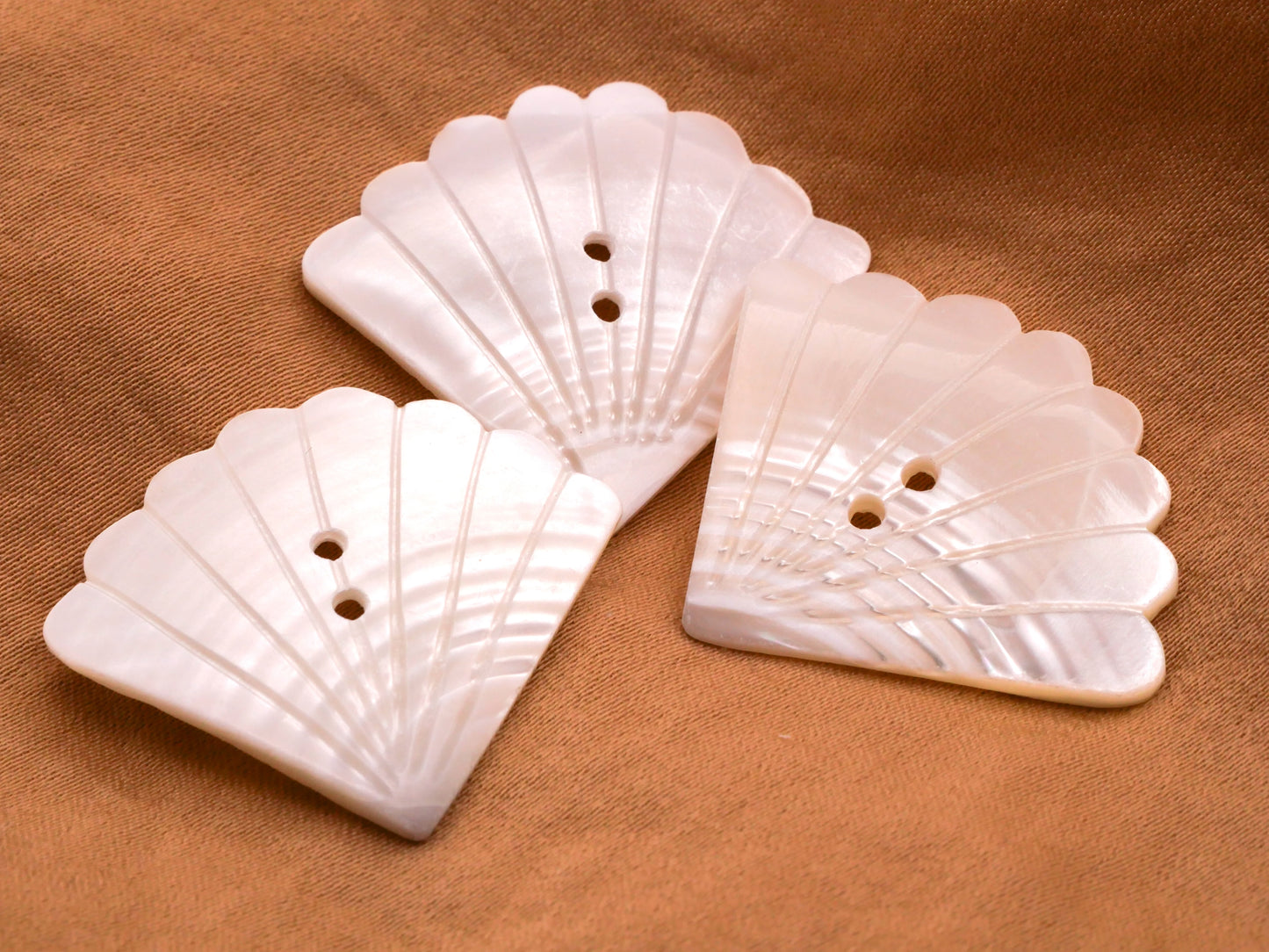 Fan Mother of Pearl Shell Sew-Thru Button 27x31mm