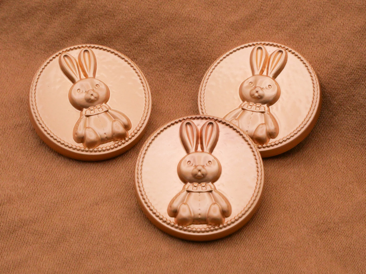 Stuffed Bunny Rabbit Raised Design Soft Gold Button 22mm