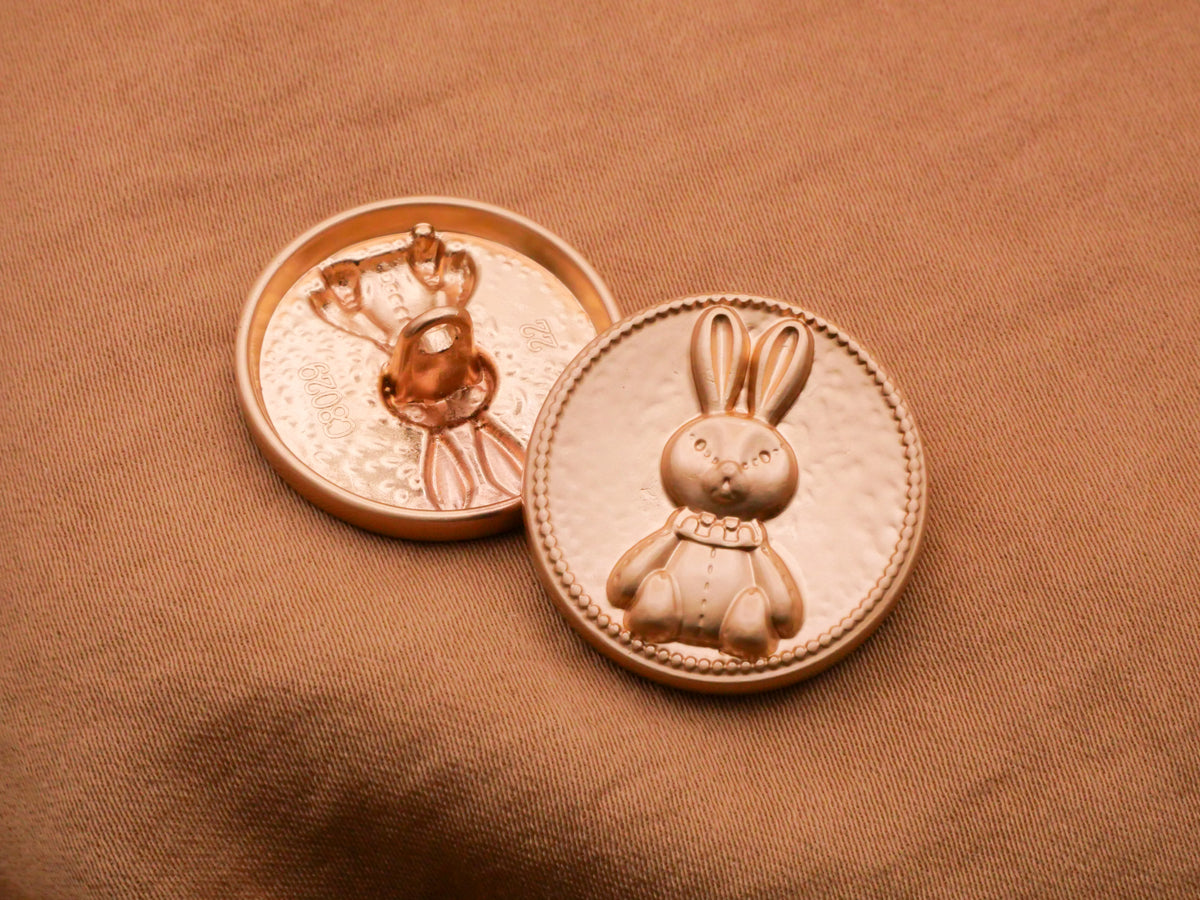 Rebit Button Stuffed Bunny Rabbit Raised Design Soft Gold Button 22mm – Button Button