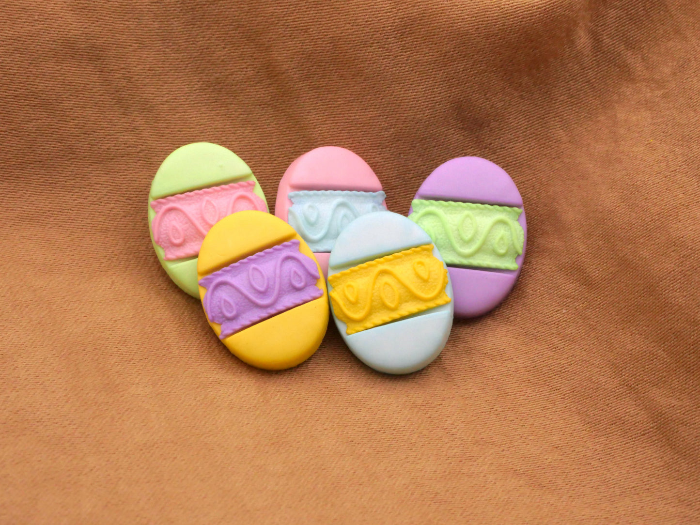 Easter Eggs Decorated Pastel Colors Set of Five Plastic Buttons 11x15mm