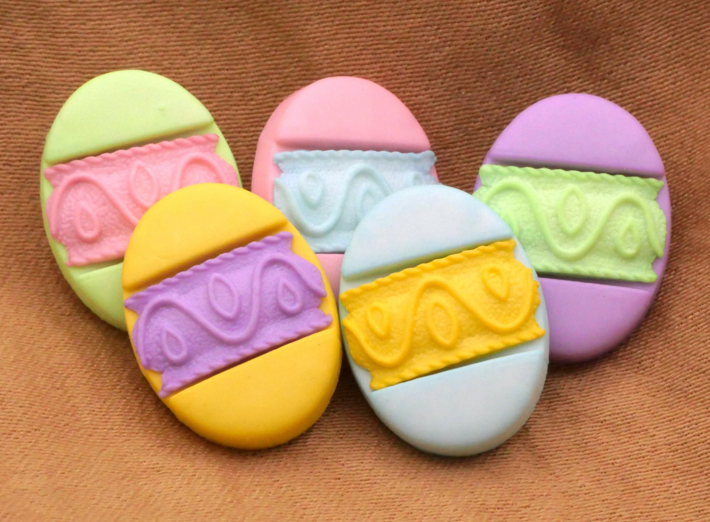Easter Eggs Decorated Pastel Colors Set of Five Plastic Buttons 11x15mm