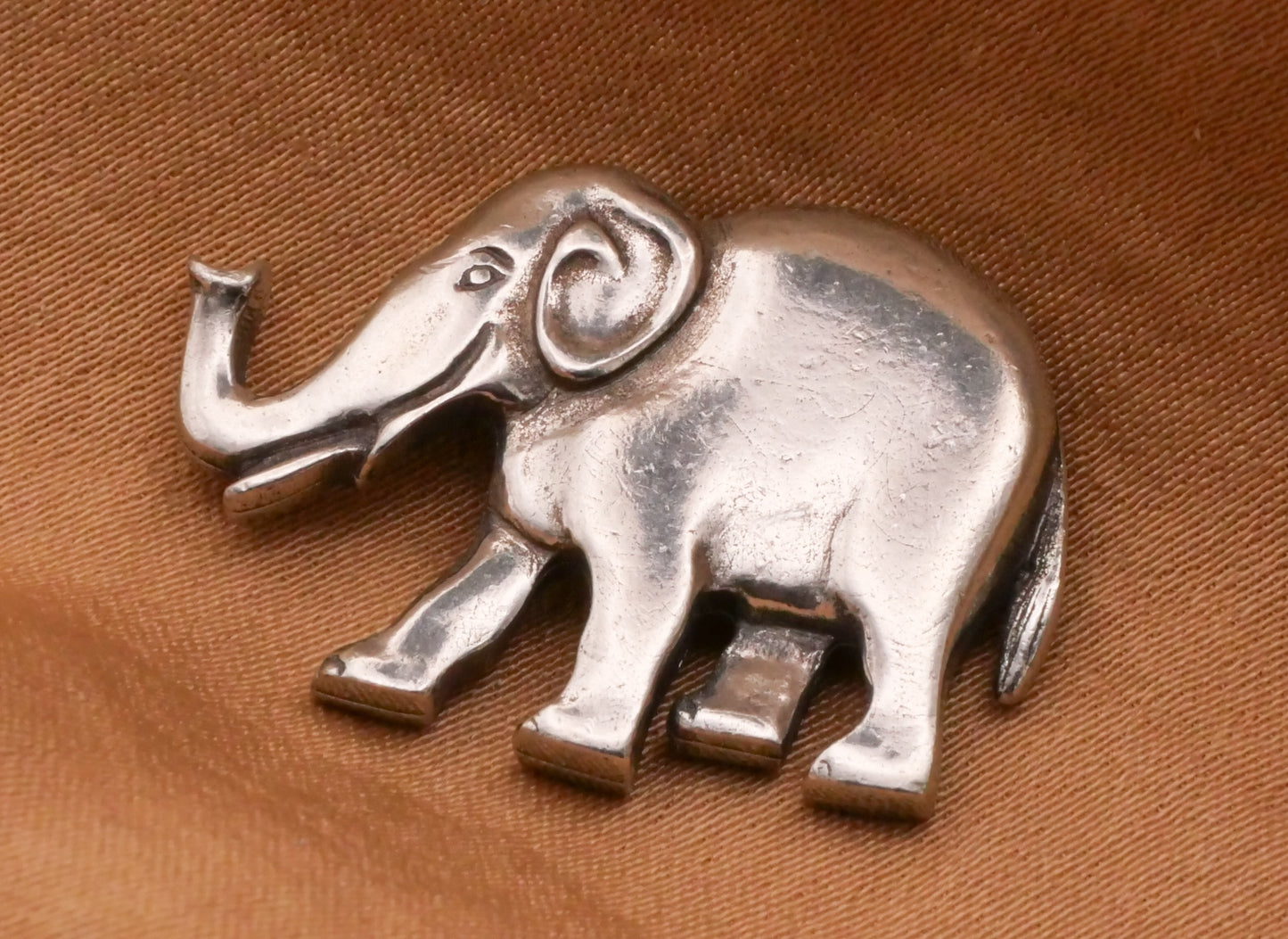 Danforth Pewter Safari Animals Elephant Hippo Giraffe Metal Buttons 15-27mm