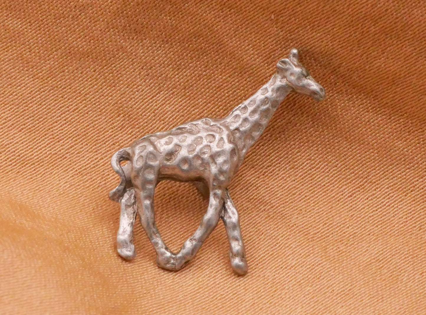 Danforth Pewter Safari Animals Elephant Hippo Giraffe Metal Buttons 15-27mm