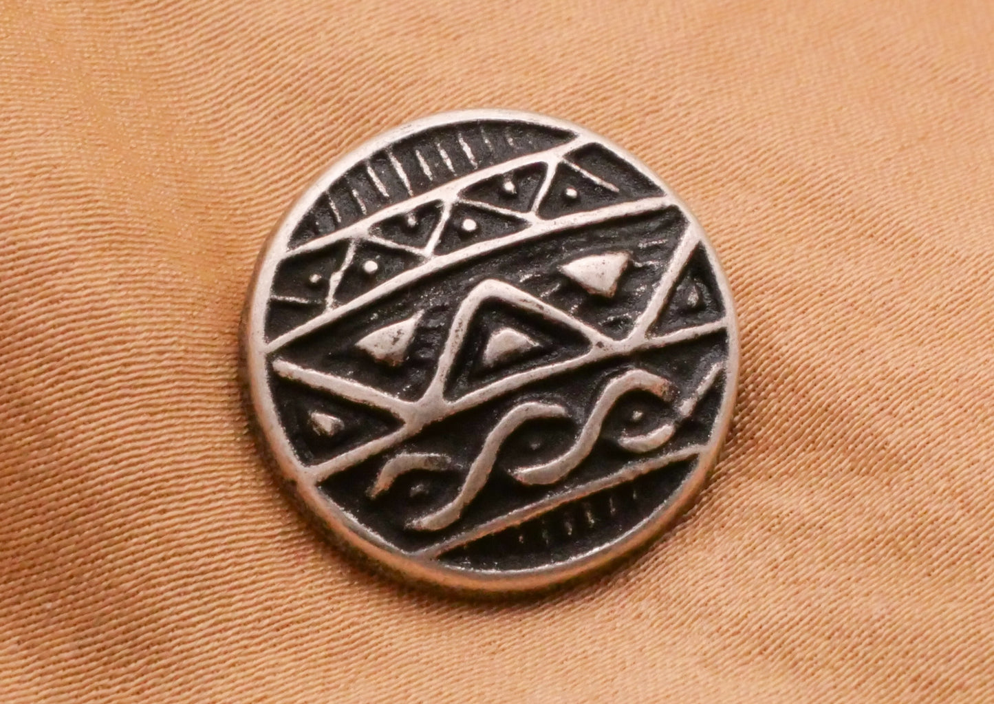 Tribal Design Triangle Waves Metal Button 18mm