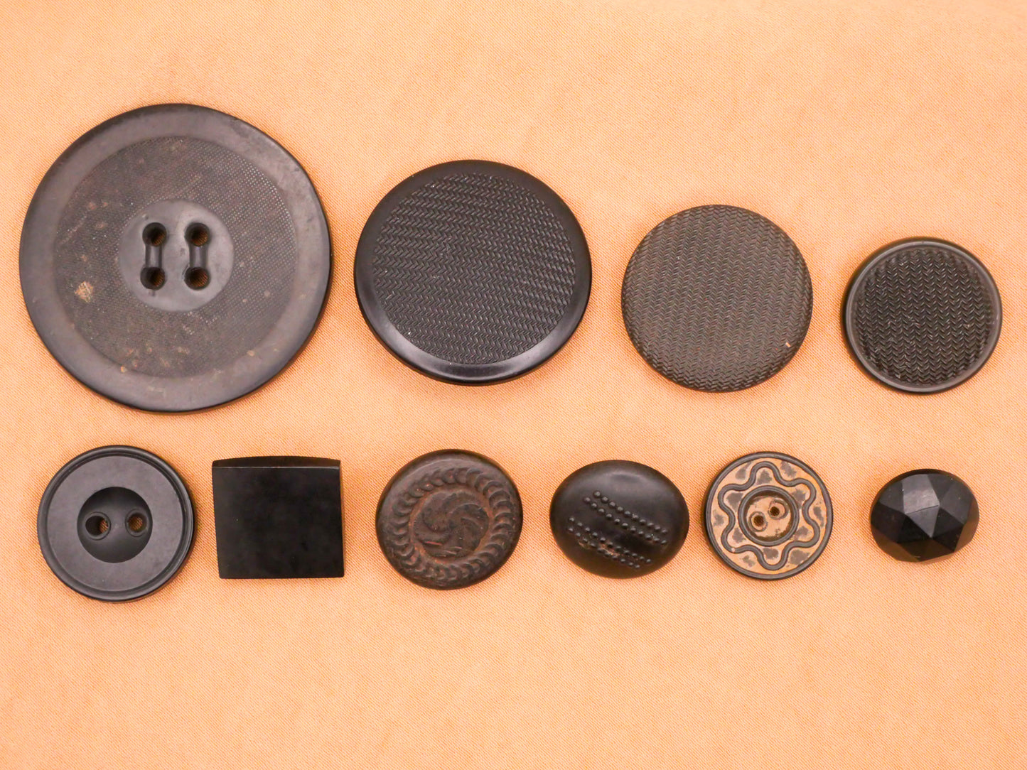 Goodyear Rubber Antique Button Various 13-38mm