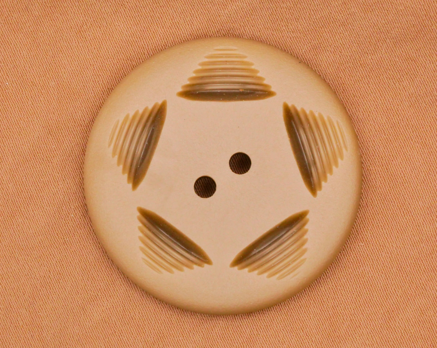 Star Machine Carved Tan Vintage Plastic Button 34mm