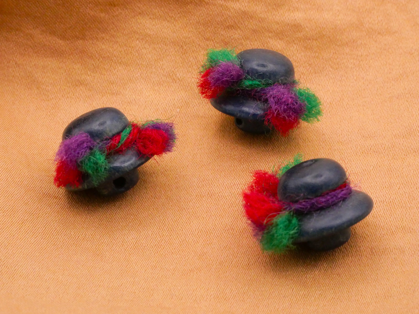 Hat Navy Blue Wood Red Green Purple Yarn Tassels Button 15mm