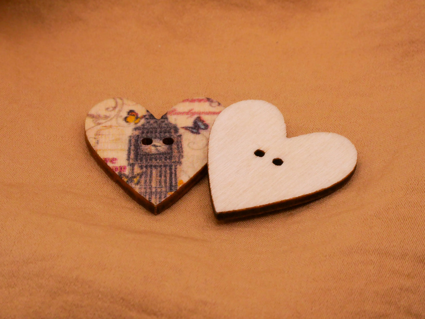 London Big Ben Heart Wood Button Various 25x28mm