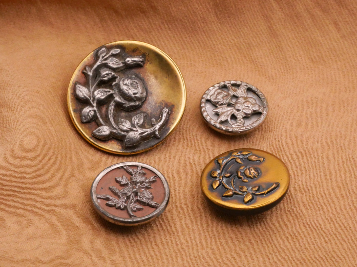 Rose Bush Flower Antique Metal Button Various 15-26mm